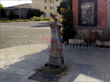 Villapiana Scalo - Fontanella San Francesco ormai dismessa Villapiana Scalo - Fontanella San Francesco ormai dismessa